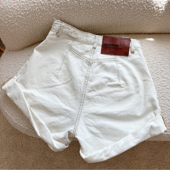 One Teaspoon Xanthe Streetwalkers High Waist 80’s Denim Shorts- Off White - Picture 9 of 15